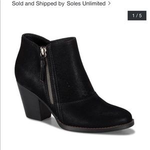 Baretraps booties nwot 7M